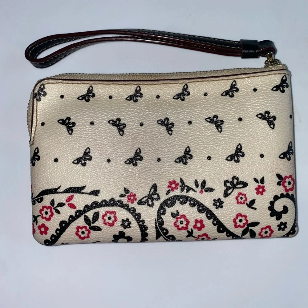 Coach - Picture 2 of 4